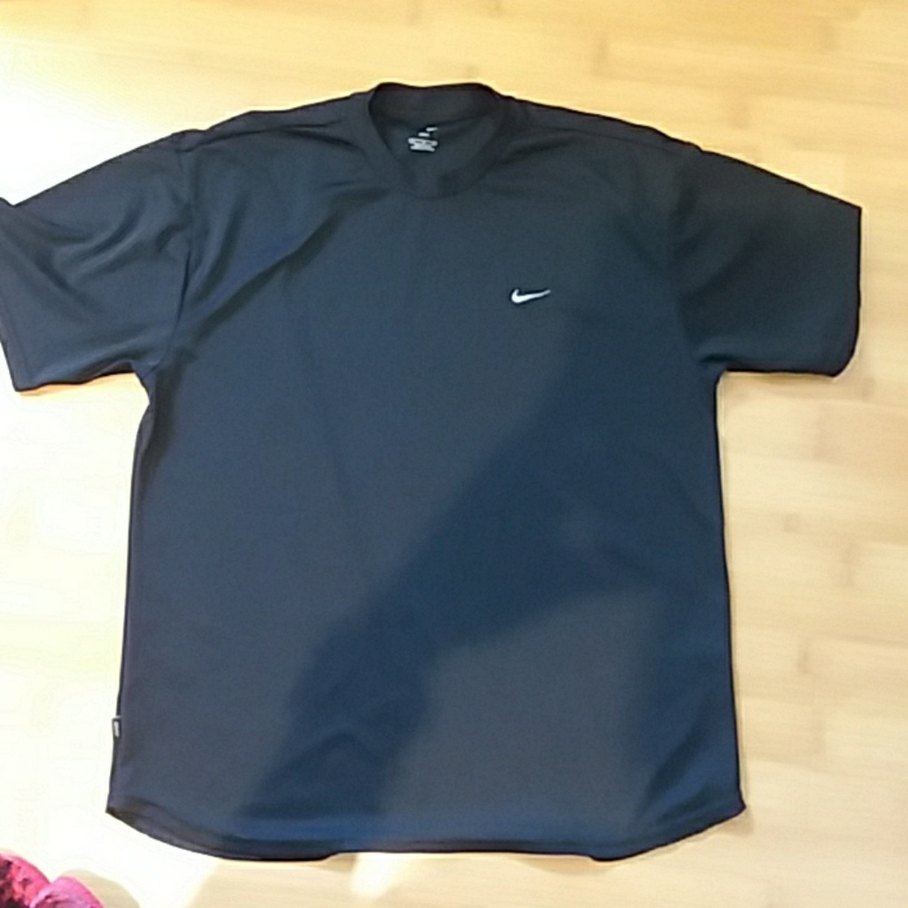 Nike Dri-Fit Large Black Short Sleeve Shirt